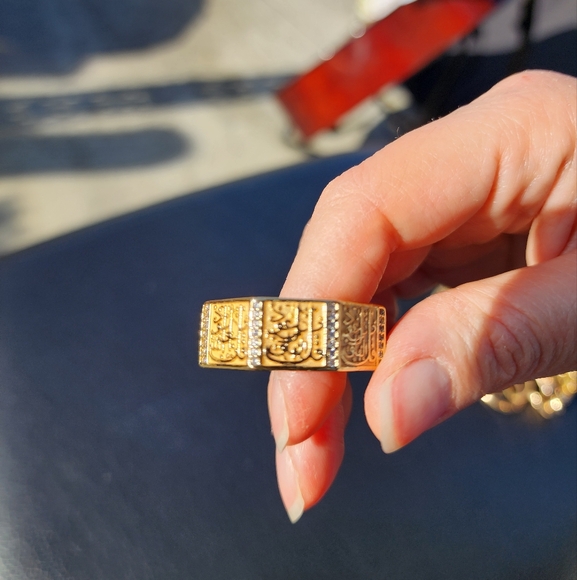 Sold!! Ring - Picture 2 of 6